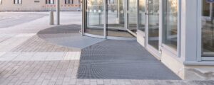 Напольные оцинкованные решетки: в каких условиях они работают лучше всего